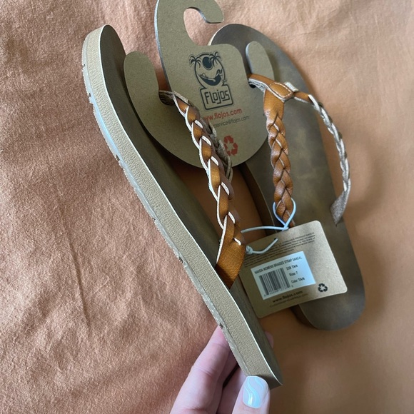 NWT Flojos Sandals - Picture 2 of 2